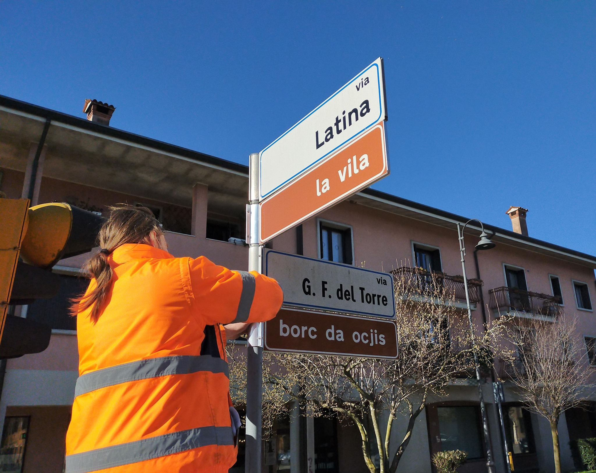 Copertina per Borghi e strade con gli originali nomi in friulano, Romans d'Isonzo riscopre la sua storia
