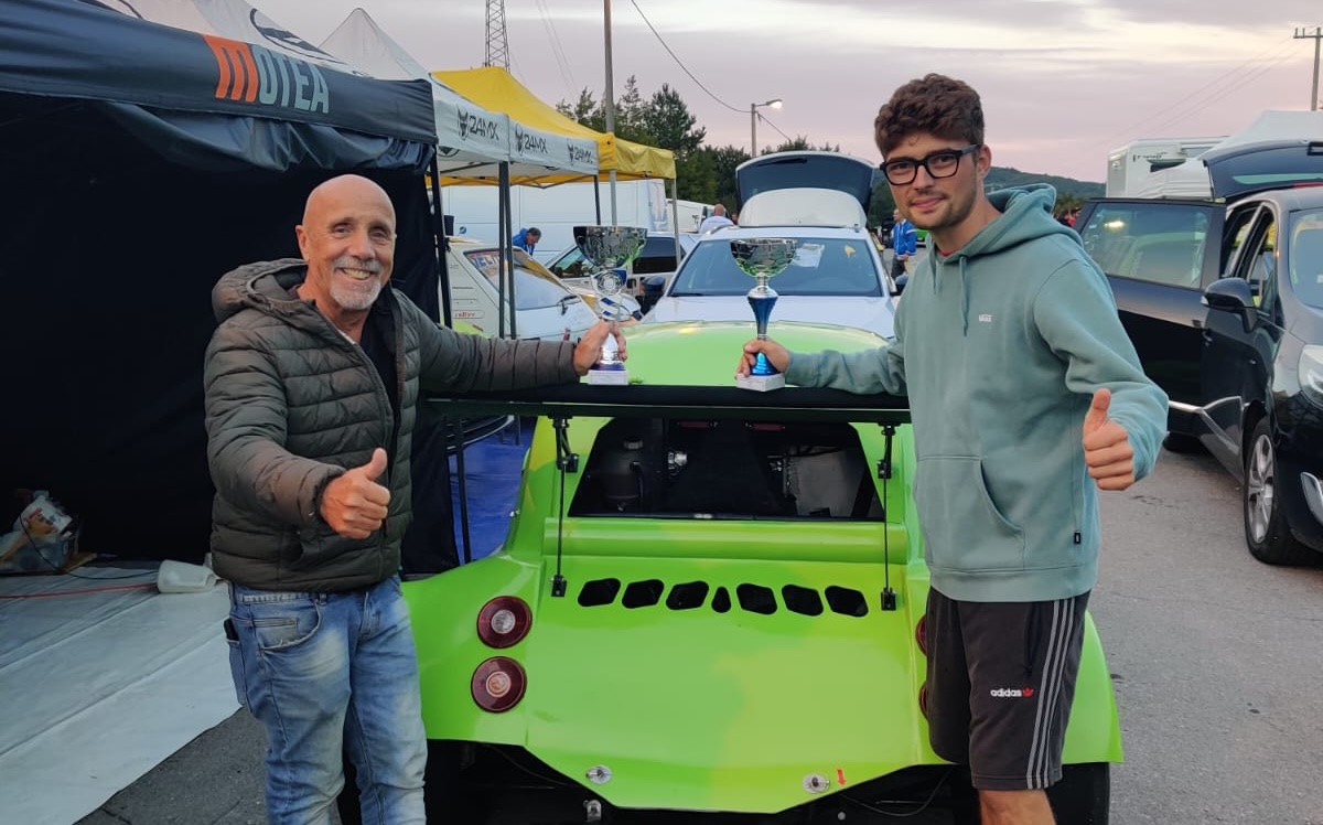 Copertina per Paolo Degrassi e Mirko Liut protagonisti al Formula Driver di Ogulin, Croazia