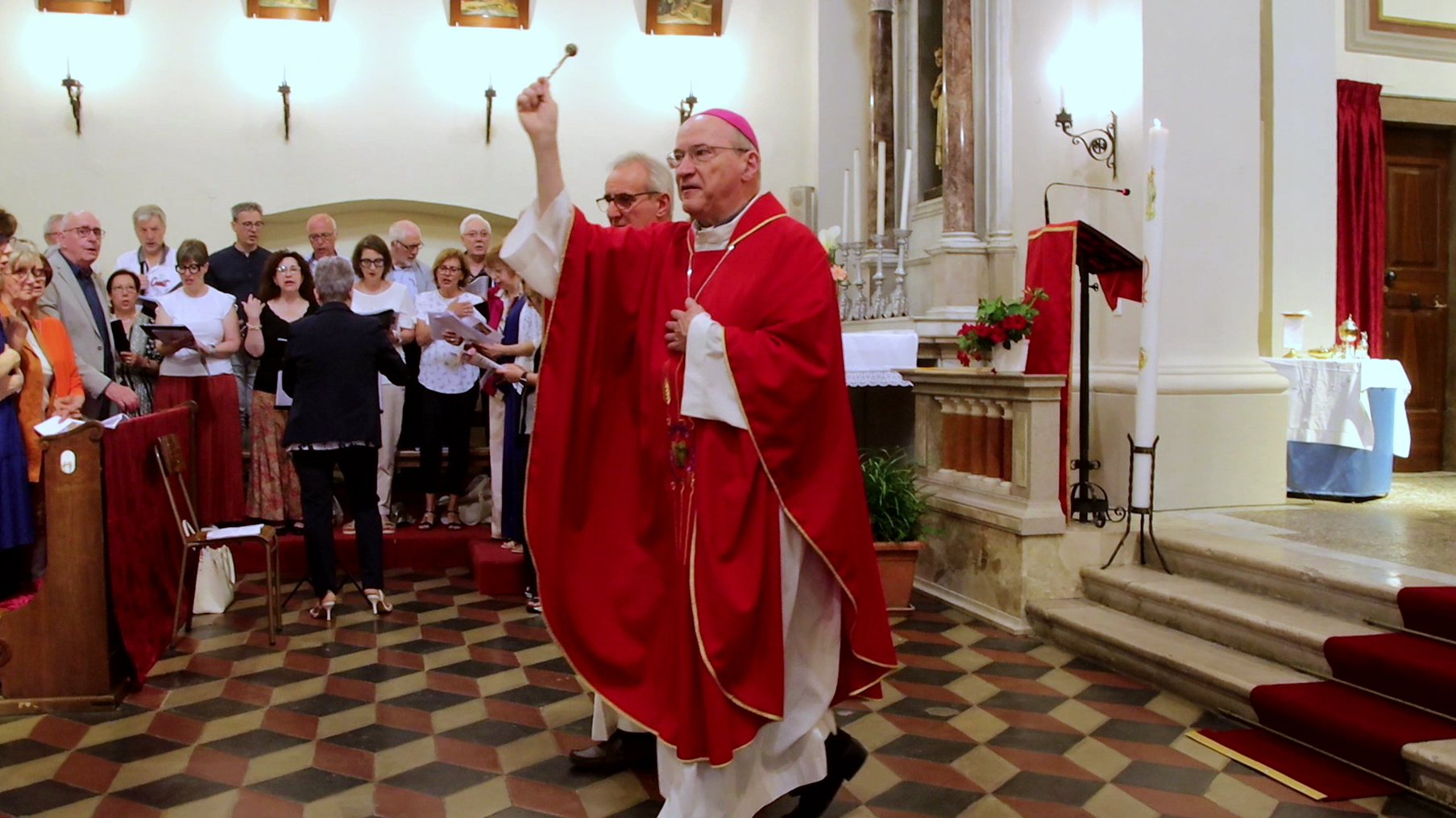 Copertina per Gradisca in festa per la rinnovata chiesa di Santo Spirito: «Chiesa e campanile sono simboli della nostra città»