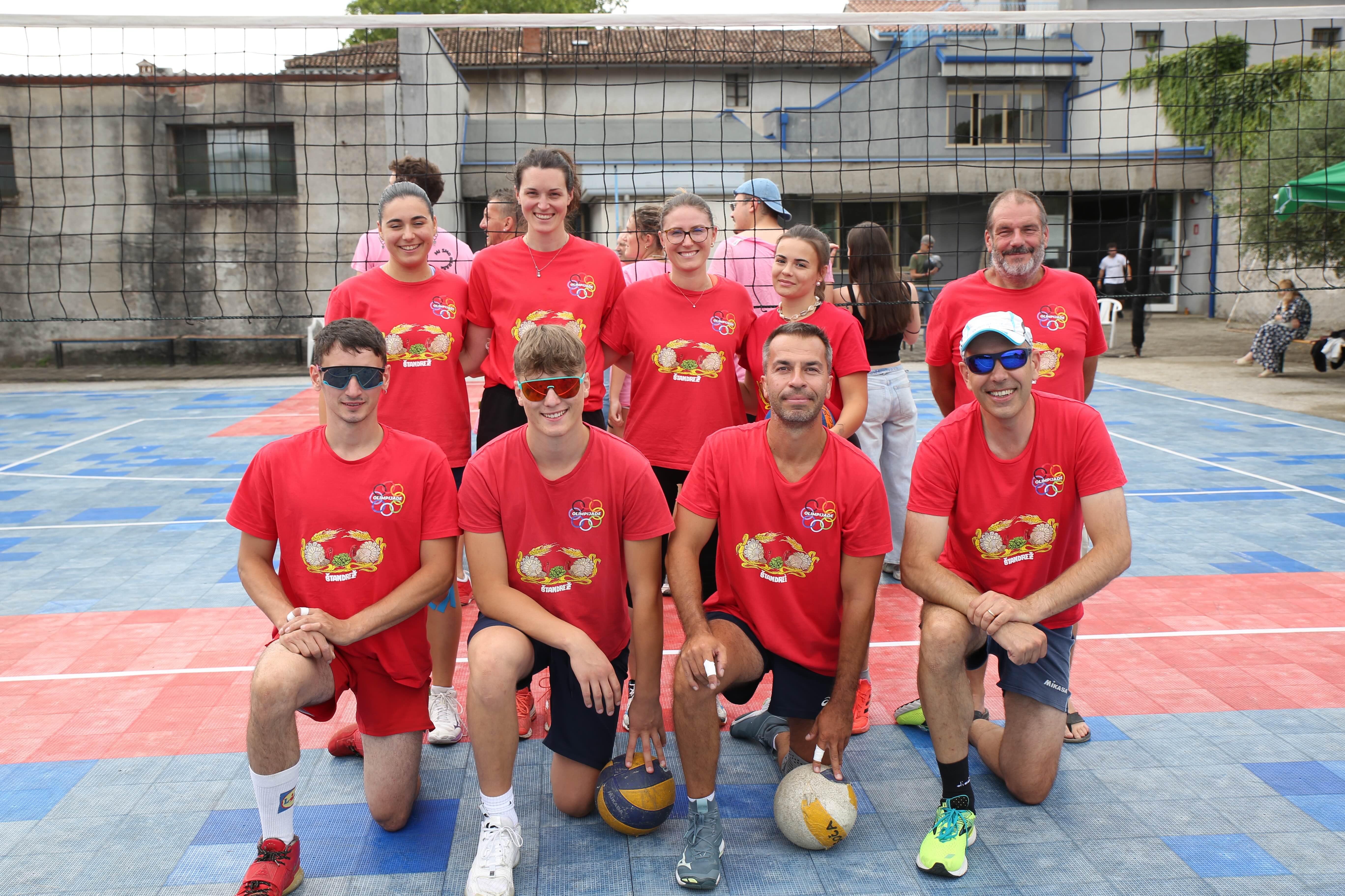 Copertina per Fotonotizia – Standrež vince le Olimpijade di Sant’Andrea, secondo posto per la ŠMPP grazie alla miglior gubana