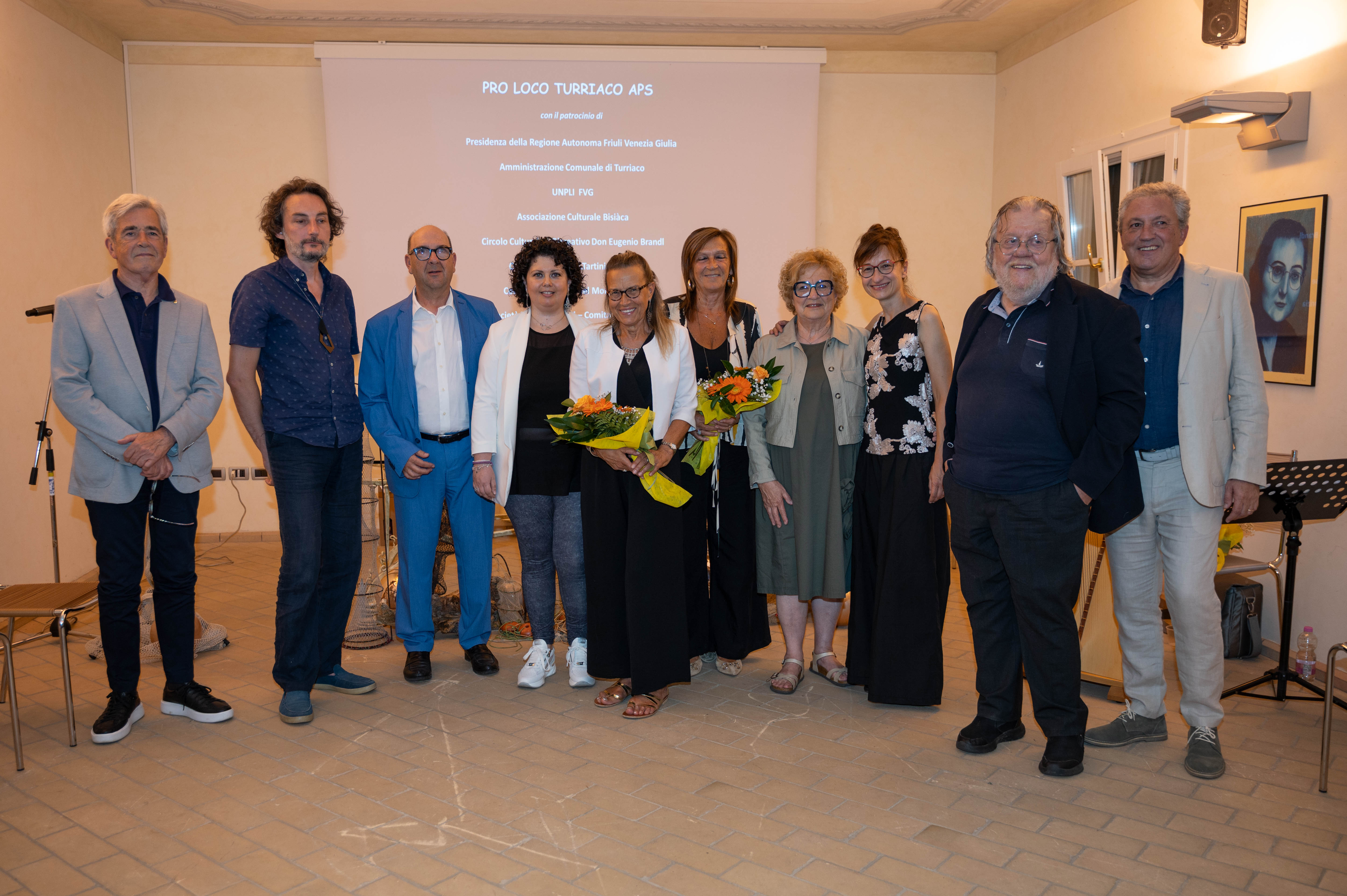 Copertina per Turriaco premia i concorrenti Concorso di Poesia in Piazza 'Tino Sangiglio'