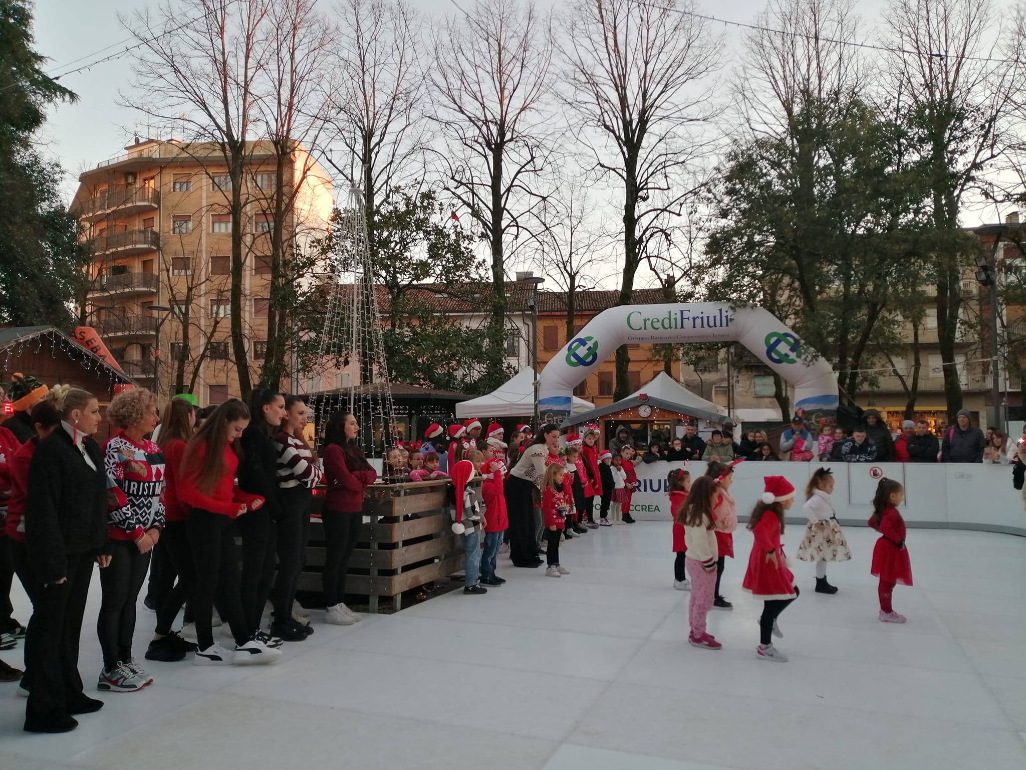 Immagine per Cervignano colora Natale con eventi per bambini, Santa Claus nei negozi