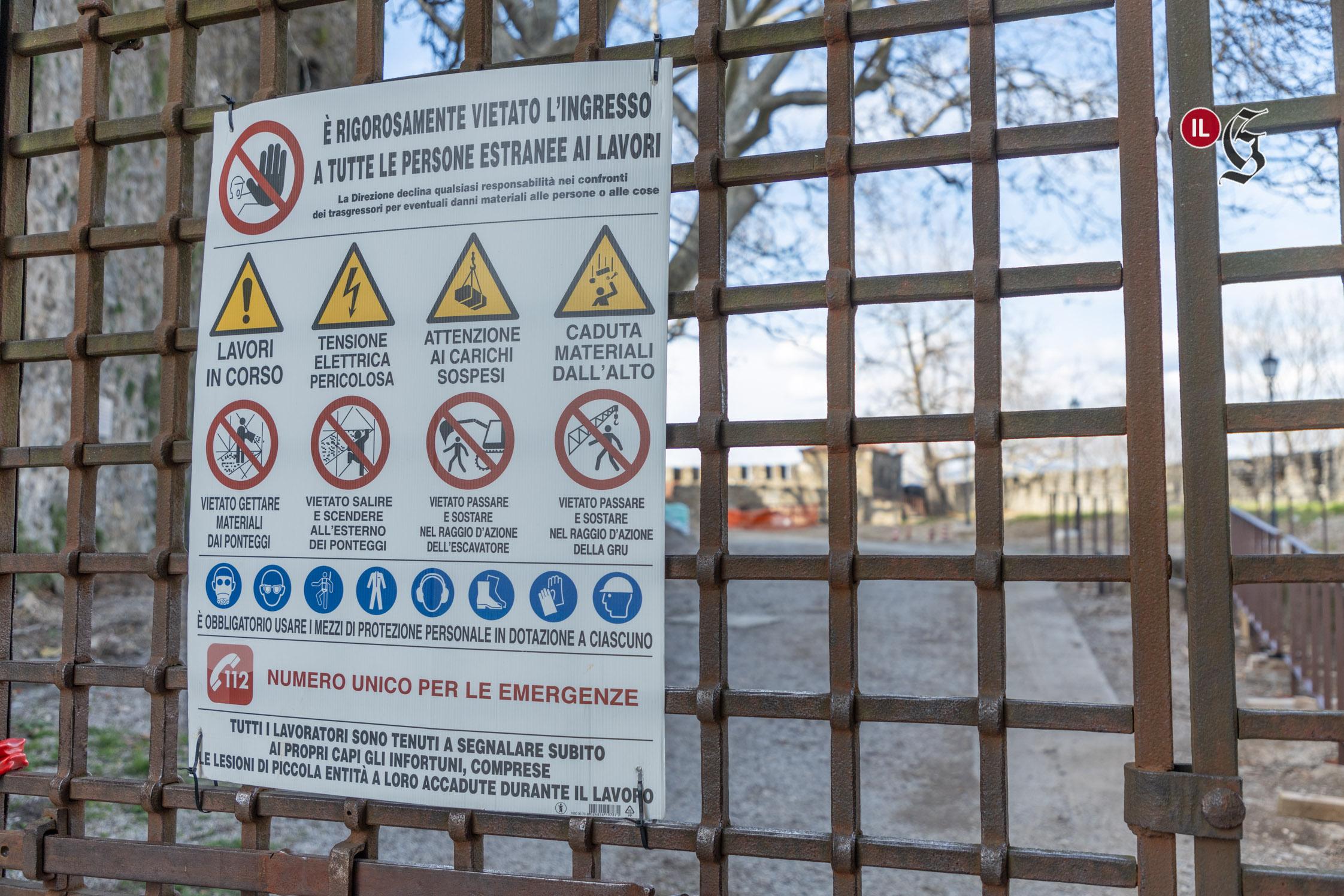 Immagine per Cade da circa 6 metri nel cantiere del Castello, ferito operaio a Gorizia