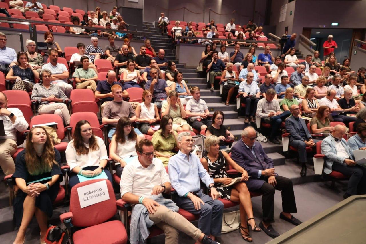 Copertina per La marea di progetti per cambiare il confine, le 44 proposte per il futuro di Gorizia