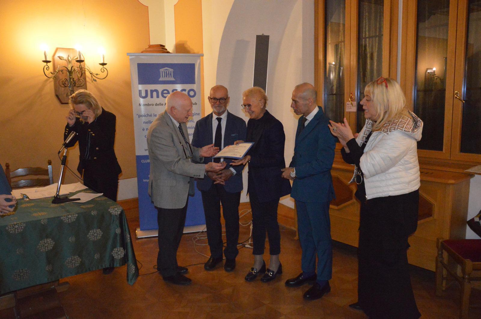 Copertina per Il Club Unesco di Gorizia premia Marina Bressan per il suo impegno a favore della cultura cittadina