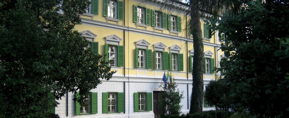 Copertina per D'Annunzio e Fabiani aprono le porte ai futuri studenti: ecco date e proposte
