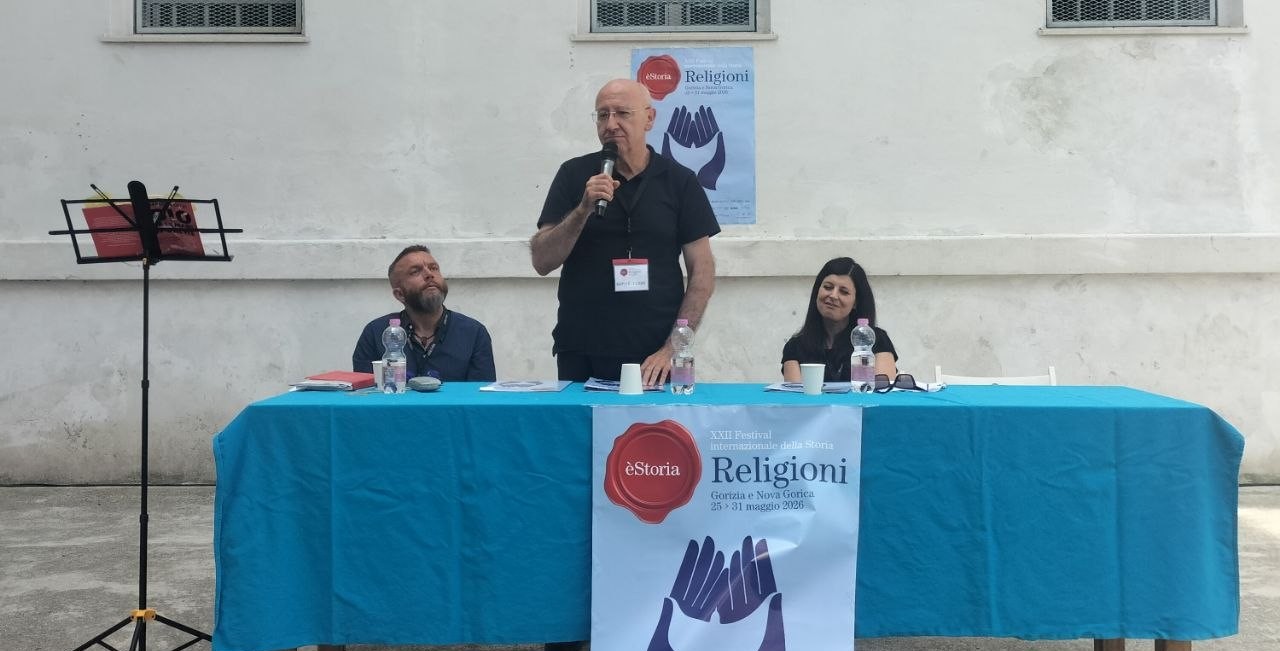 «Dio ha le mani sporche»: in carcere a Gorizia don Cozzi parla di ascolto 