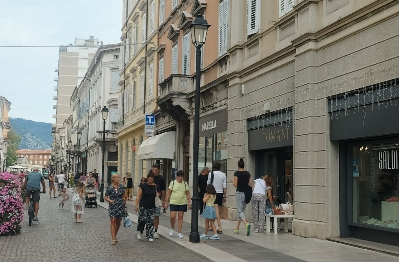 Sbaracco di Gorizia, affluenza senza eccessi. Zotter di Federmoda: «Stagione estiva positiva grazie ai turisti»