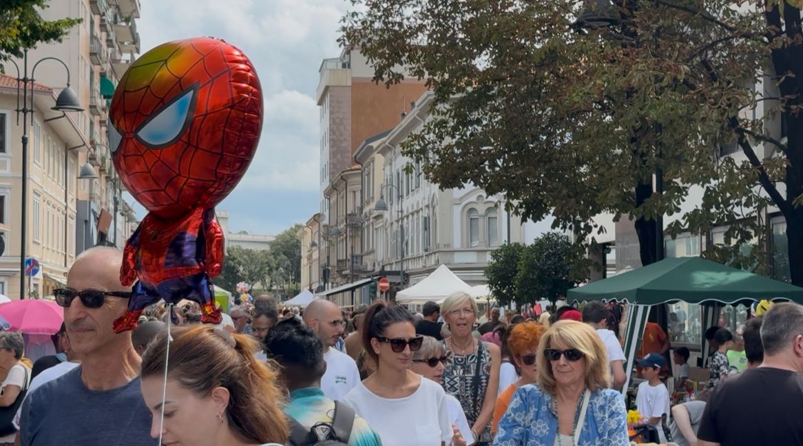 Copertina per Monfalcone, Lo Sbaracco convince e viene premiato. In 20mila fra acquisti ed intrattenimento