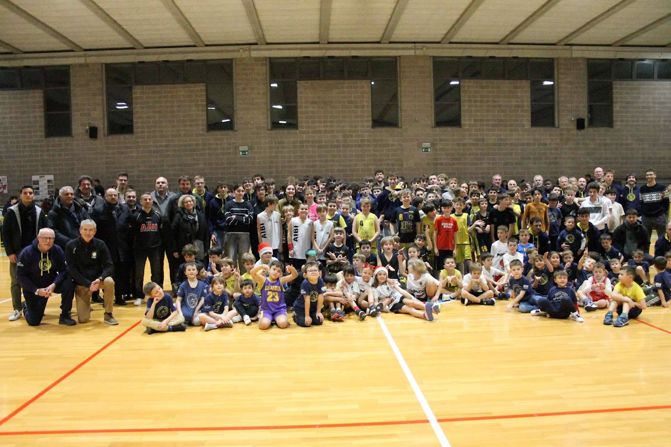 Fotonotizia - Scambio degli auguri natalizi per l'Aibi di Fogliano e di Ronchi