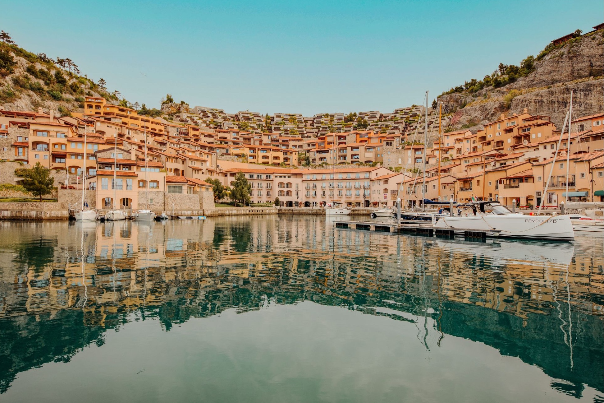 Sistiana, Tivoli Portopiccolo lancia “Calici & Carriere”: un pomeriggio per chi sogna l’hospitality di alta gamma