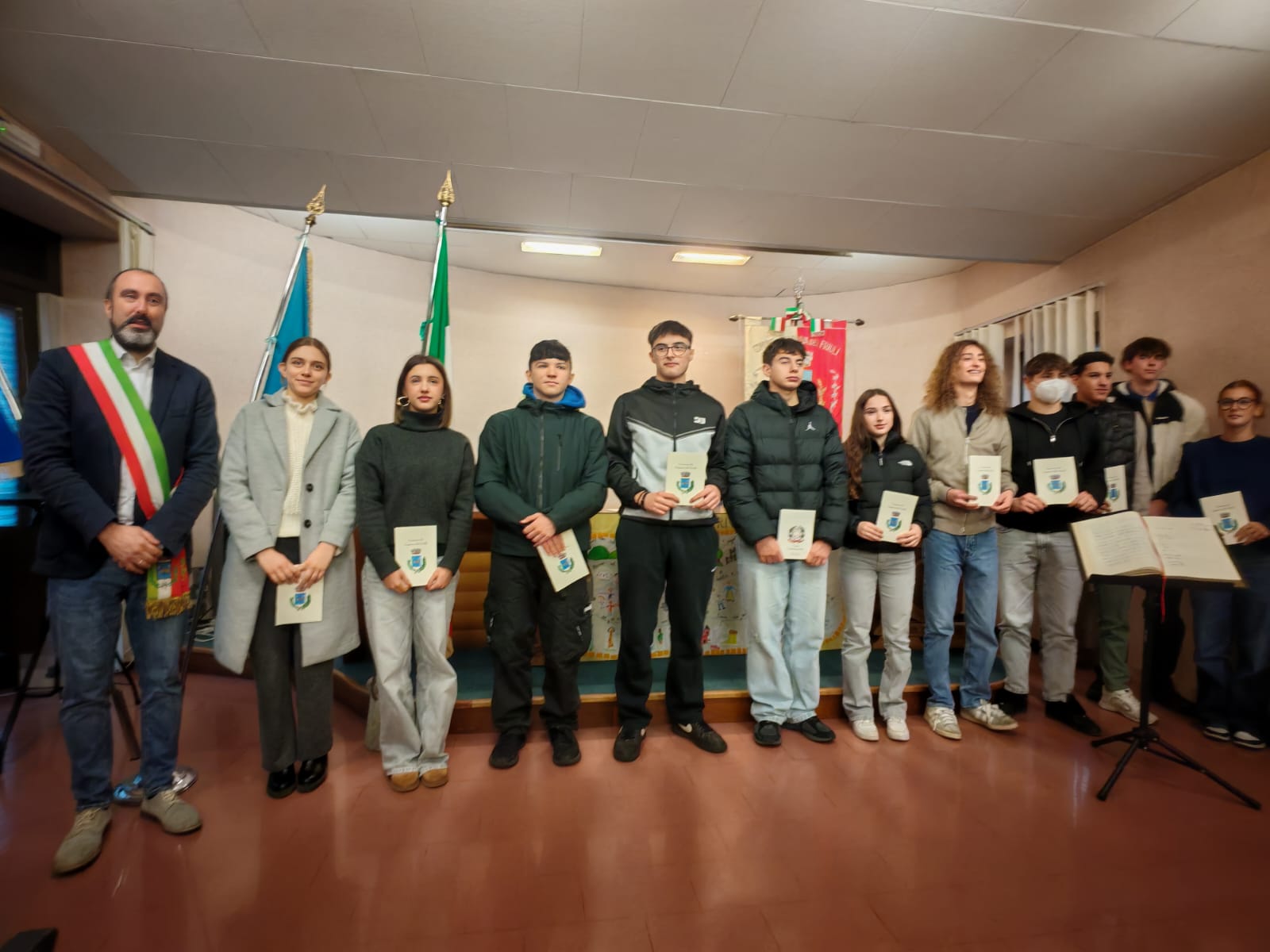 Fotonotizia - A Capriva Consegnata la Carta Costituzionale ai futuri diciottenni