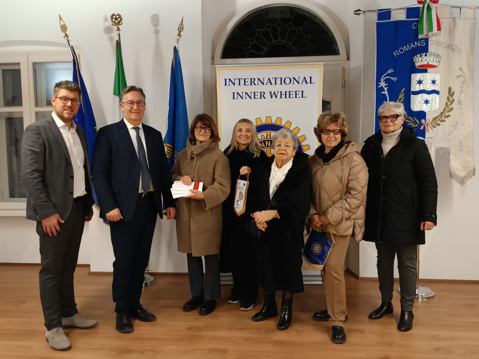 Immagine per Fotonotizia - La solidarietà dei Club Inner Wheel per Versa e Brazzano, buoni regalo a sei famiglie alluvionate