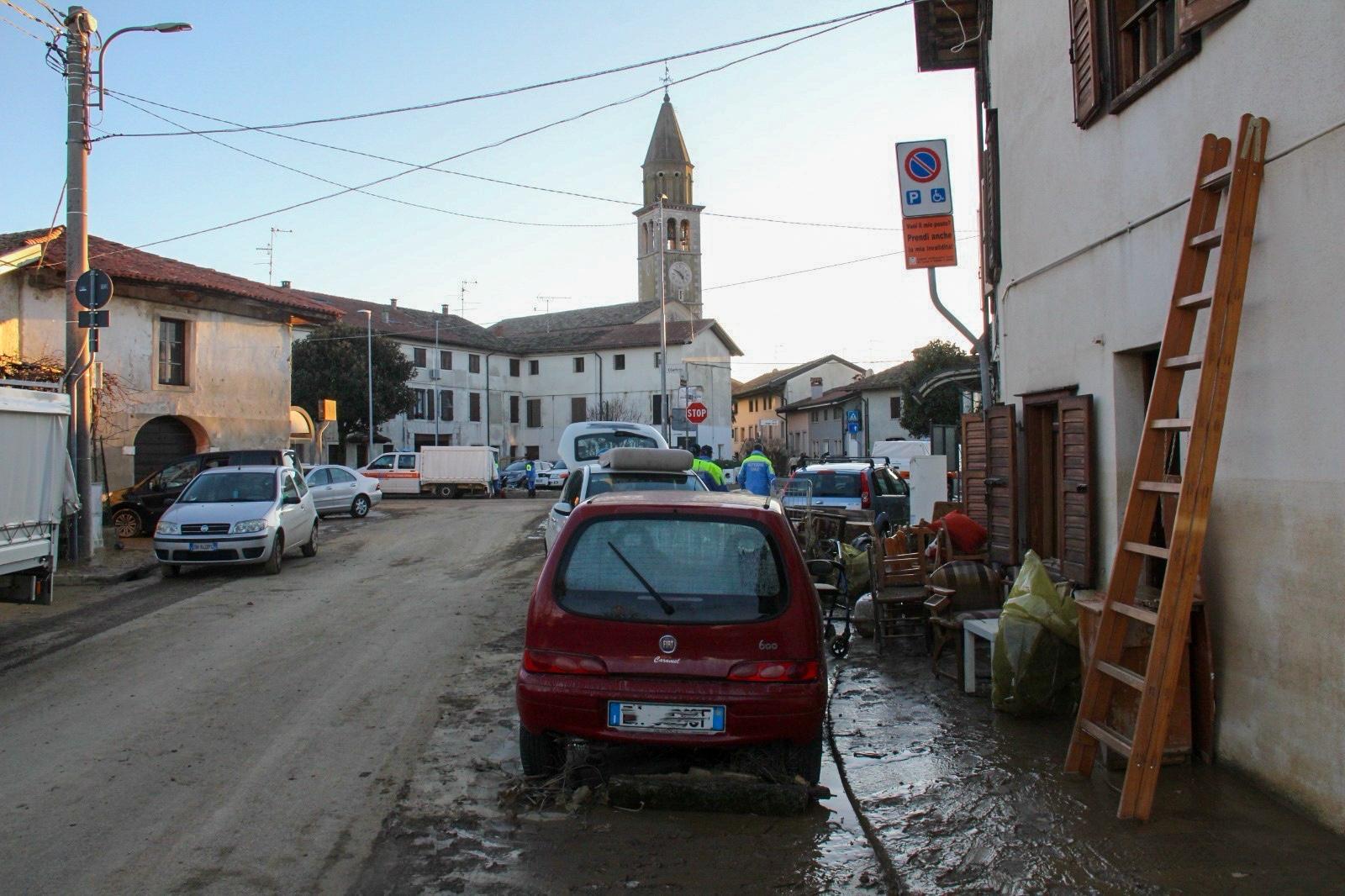 Immagine per Versa, si abbassa il livello del torrente Judrio. La popolazione al lavoro e alla ricerca della normalità