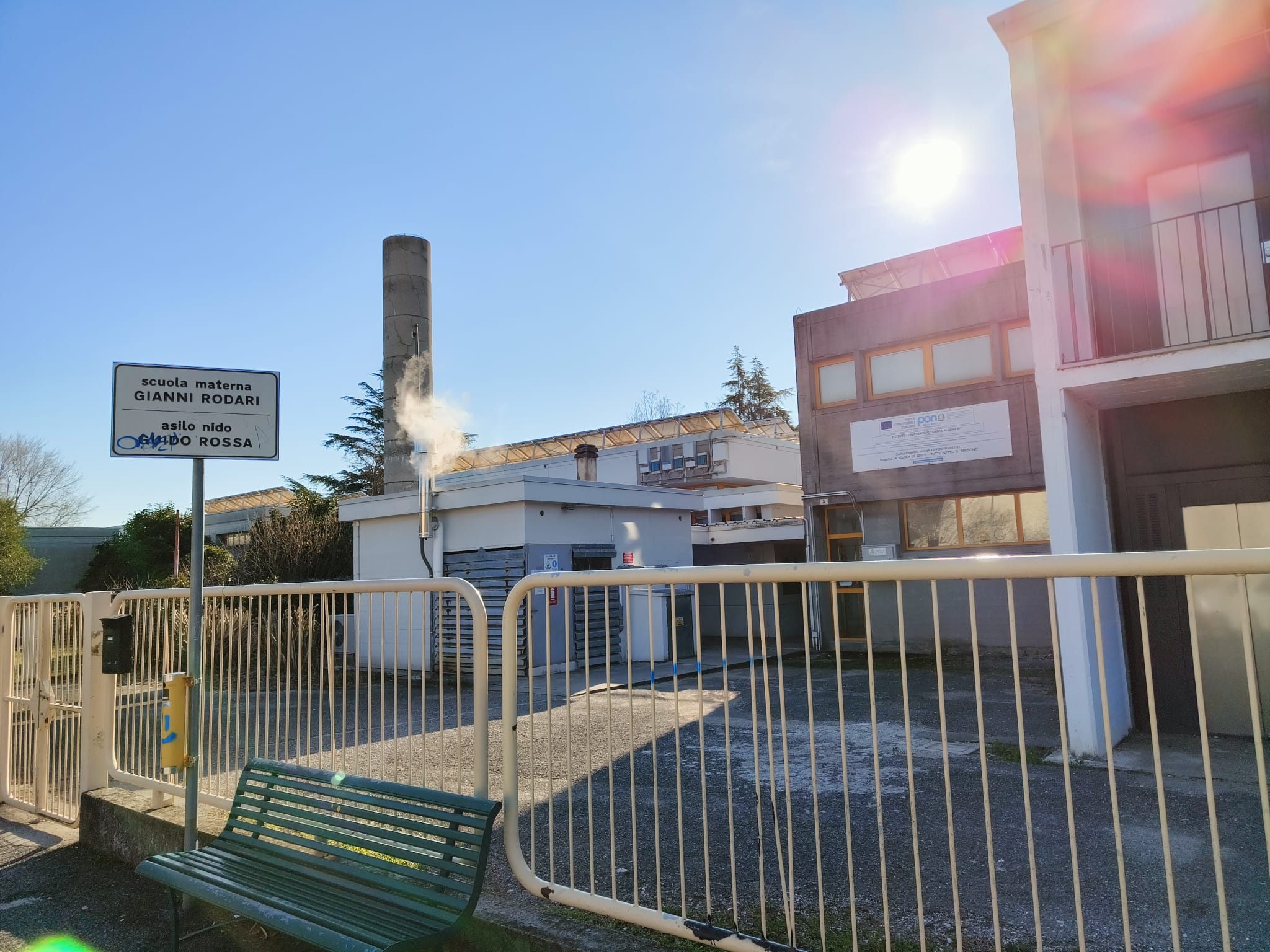 Impianto di riscaldamento in tilt e freddo in aula, niente lezioni alla De Amicis e alla Rodari di Staranzano