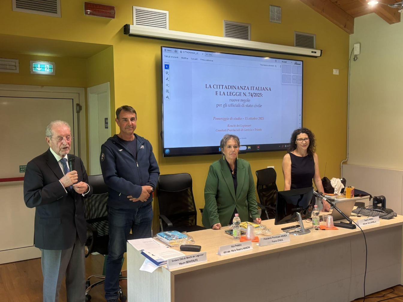 Immagine per Fotonotizia - Formazione ANUSCA a Ronchi dei Legionari approfondisce la legge 74/2025 e l’introduzione ad importanti novità rafforzando il legame effettivo con l’Italia