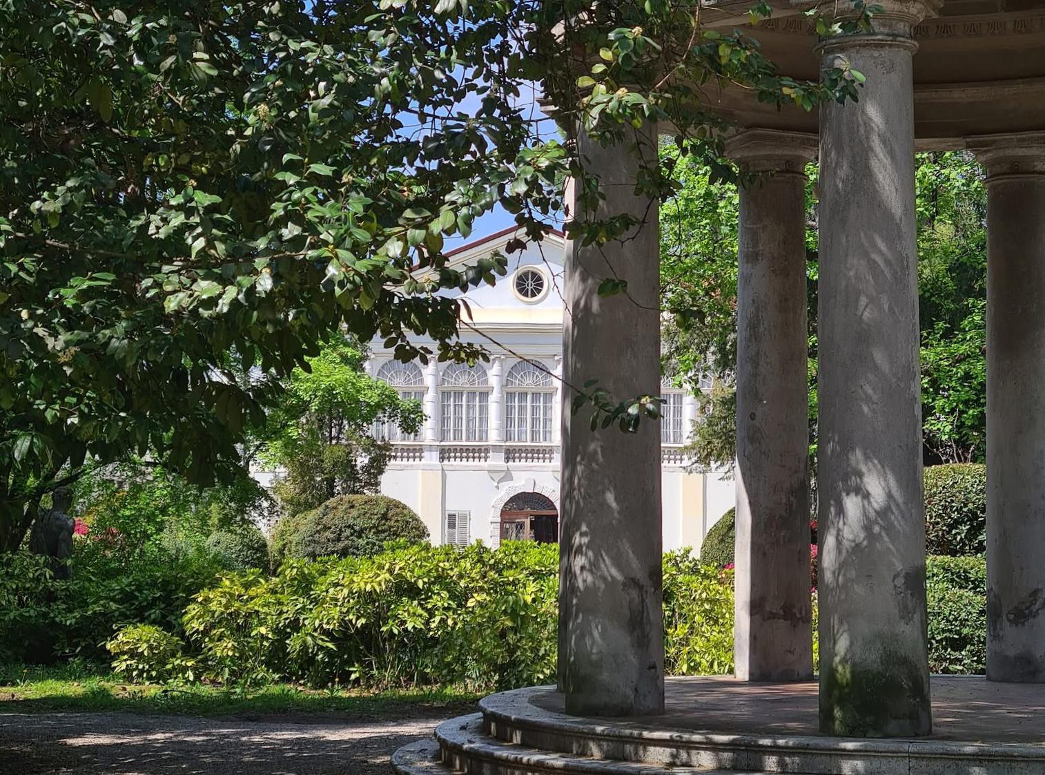 Gorizia, continua la disinfestazione contro le zanzare nelle aree verdi comunali e nei giardini delle scuole