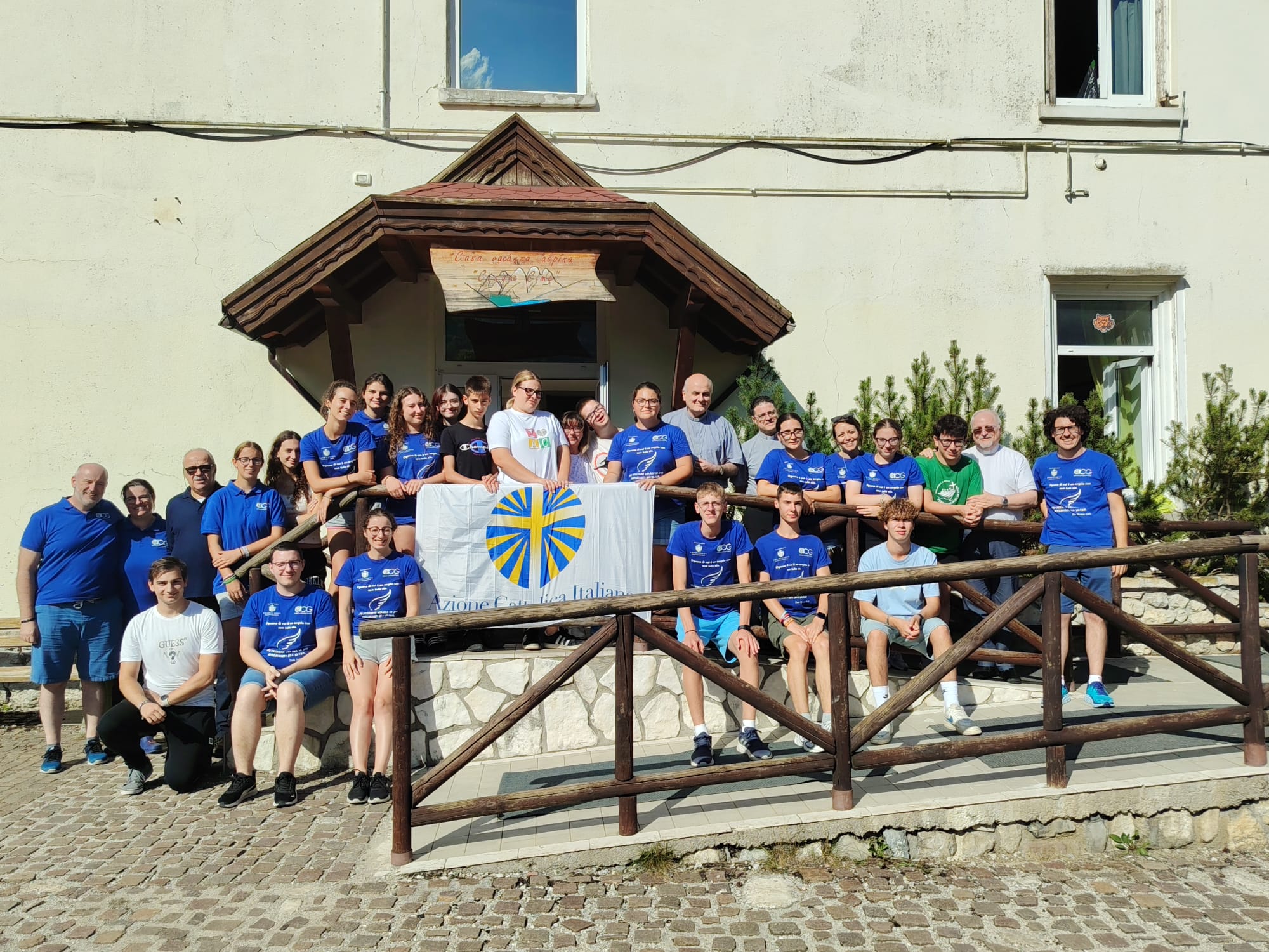Immagine per Il vescovo Giampaolo incontra i giovanissimi di Azione Cattolica a Cave del Predil