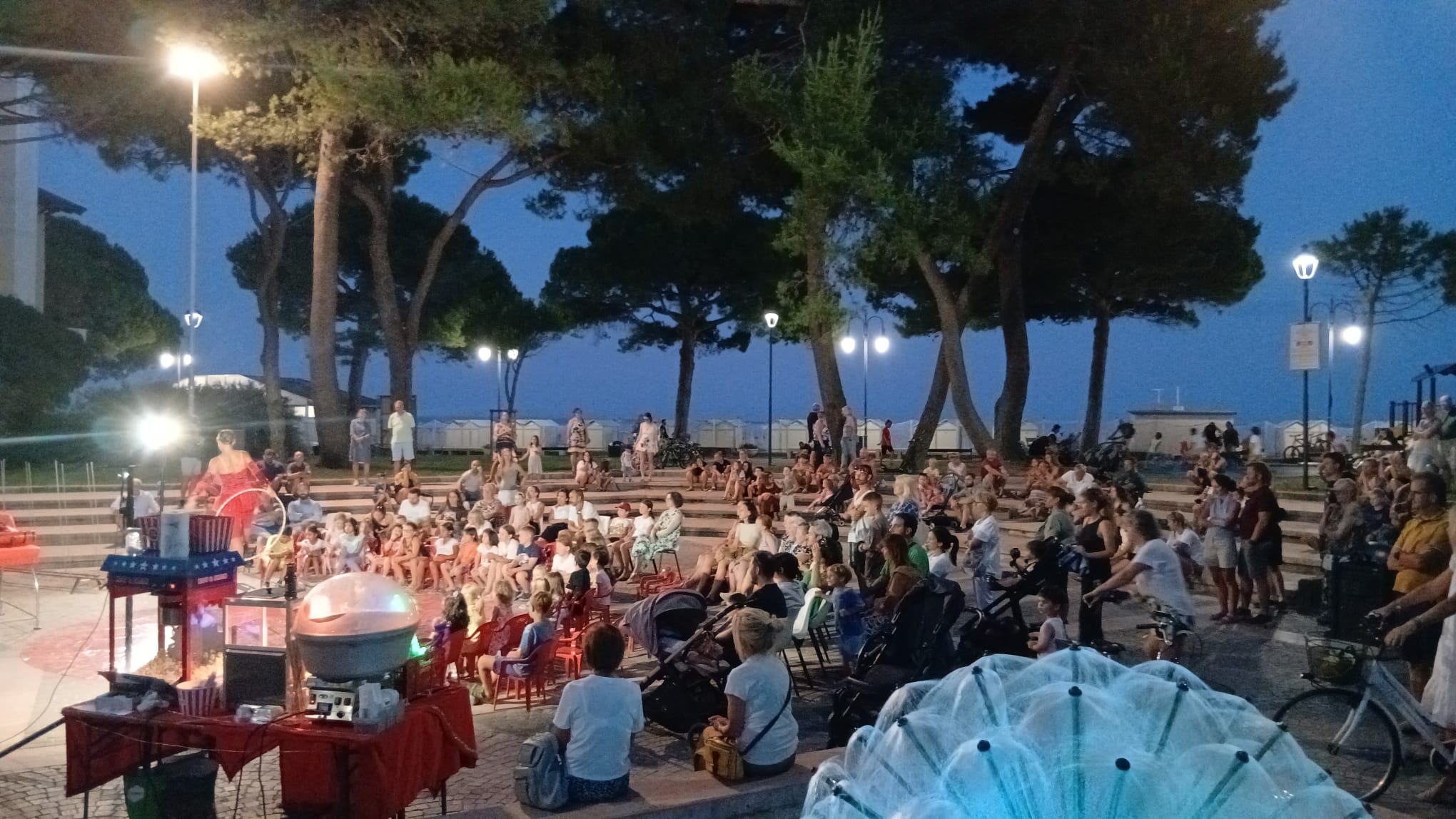 Immagine per Dalla comicità di Zelig ai libri e la musica: una settimana di appuntamenti sull'Isola del Sole