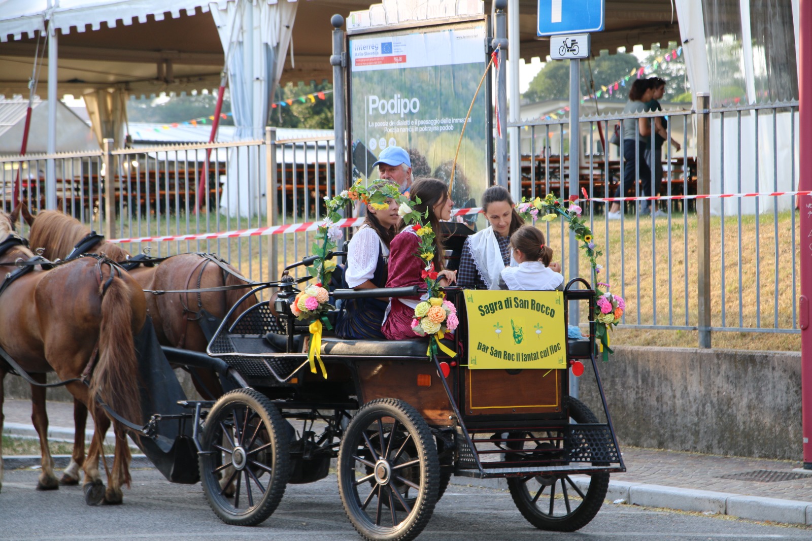 Immagine per Sagra di San Rocco, cavalli al traino con il caldo: LAV e PAI diffidano il Comune di Gorizia