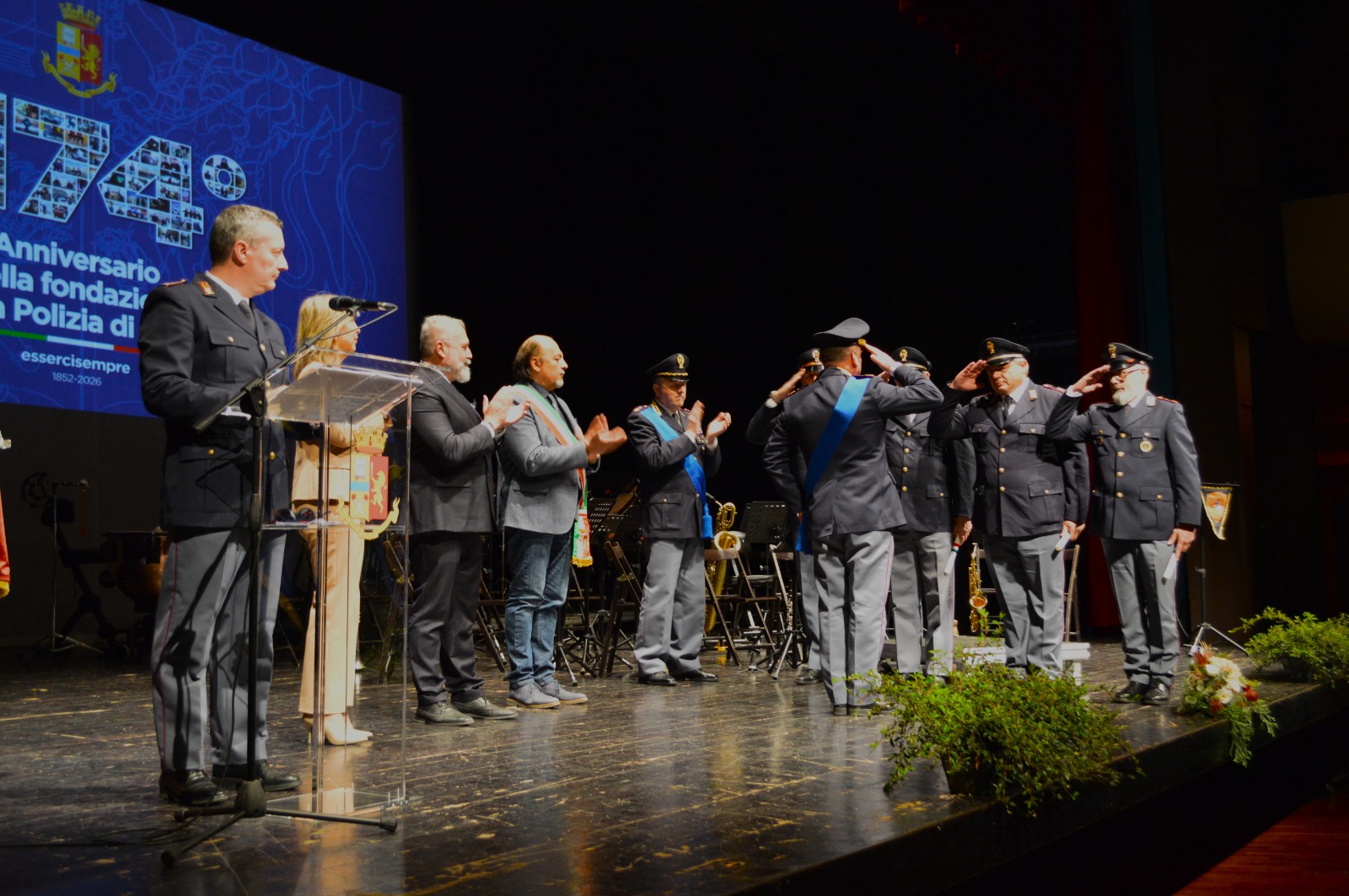 Polizia di Stato in festa a Monfalcone per i 174 anni di fondazione: «Reati in calo in provincia»