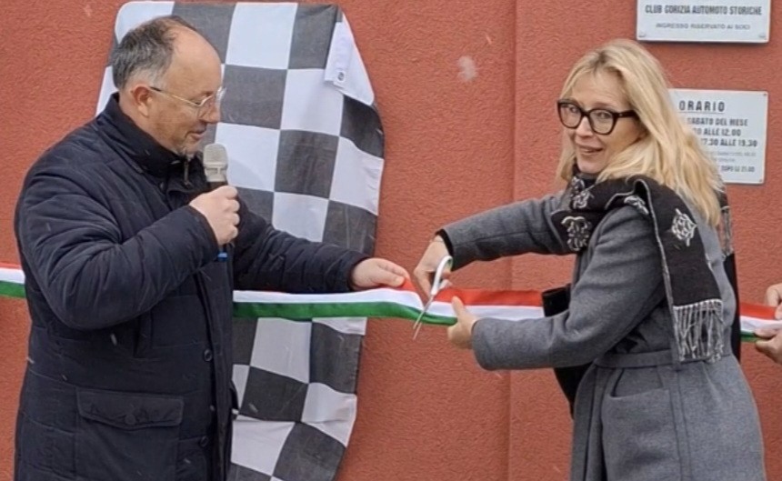 Mossa, il 'Gas Club' dona un defibrillatore alla comunità: nuova postazione salvavita h24 in via Camposanto