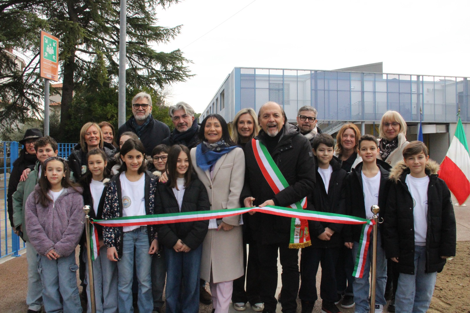 Immagine per Monfalcone, taglio del nastro per la nuova primaria Cuzzi: opera da 5,9 milioni per 300 alunni