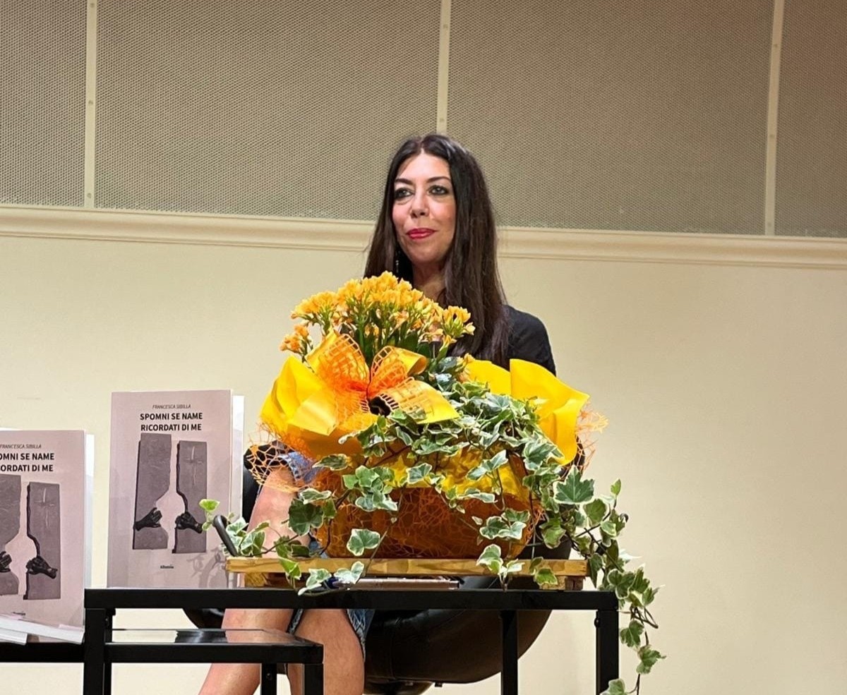 Immagine per Il confine diviso dagli uomini e raccontato dalle donne nel romanzo di Francesca Sibilla