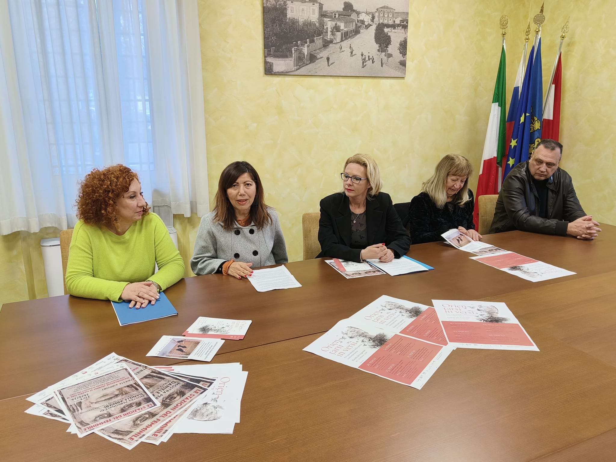 Immagine per ‘Orientarsi in versi’ guida Ronchi nel mondo della poesia contemporanea e anticipa ‘LibrInfesta’