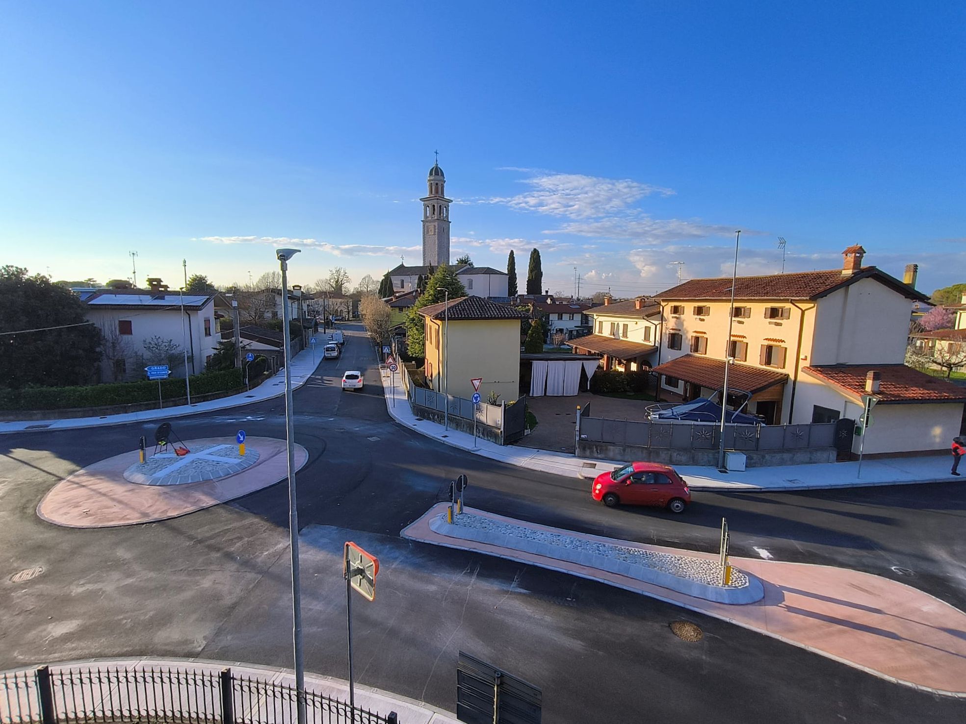 San Pier d’Isonzo, riapre la rotatoria di via Roma dopo sei mesi di lavori: «Chiuso il capitolo guardiamo ad altre opere»