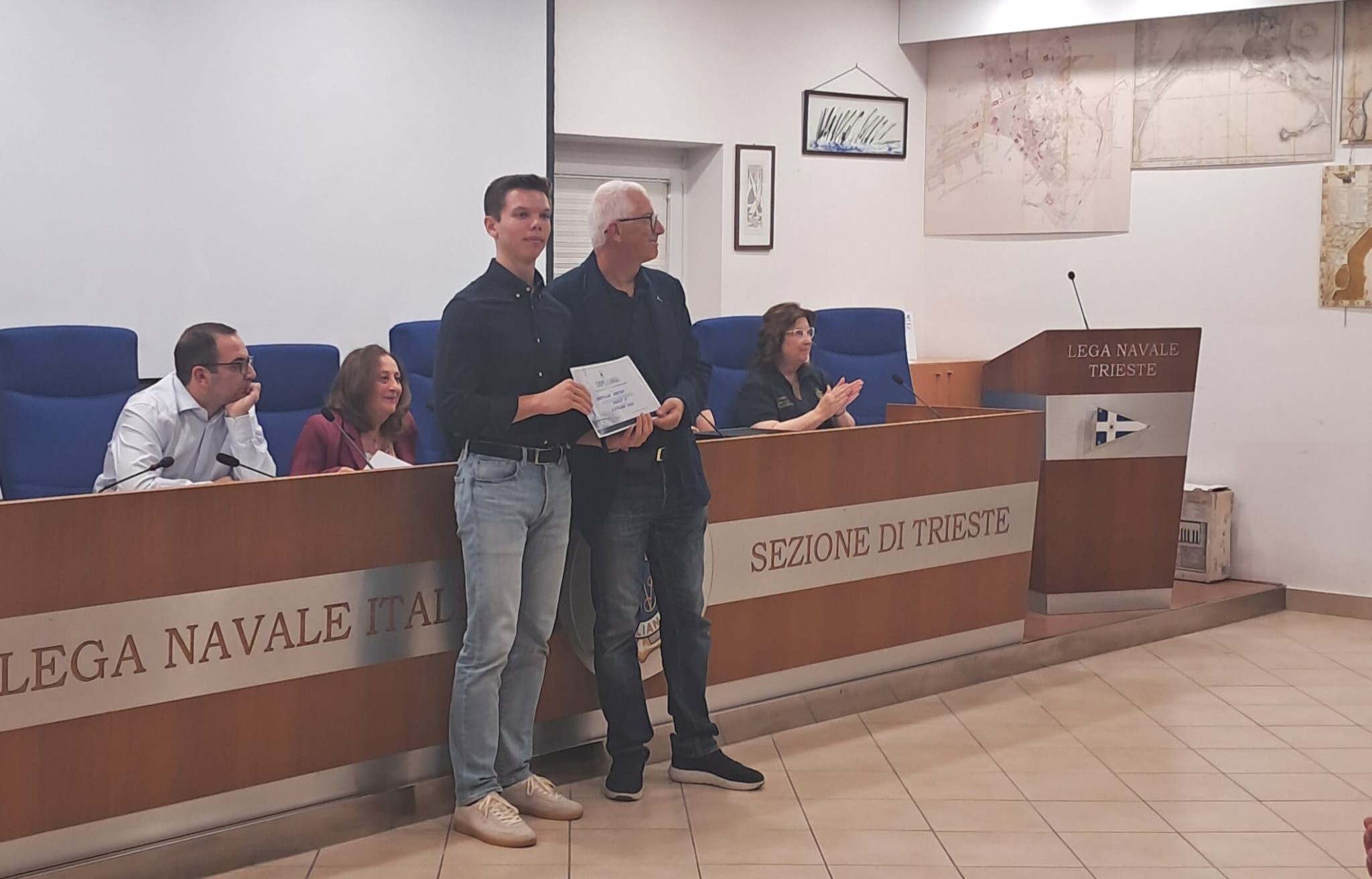 Immagine per Matteo Martellos conquista il primo premio con una poesia sul mare alla Barcolana