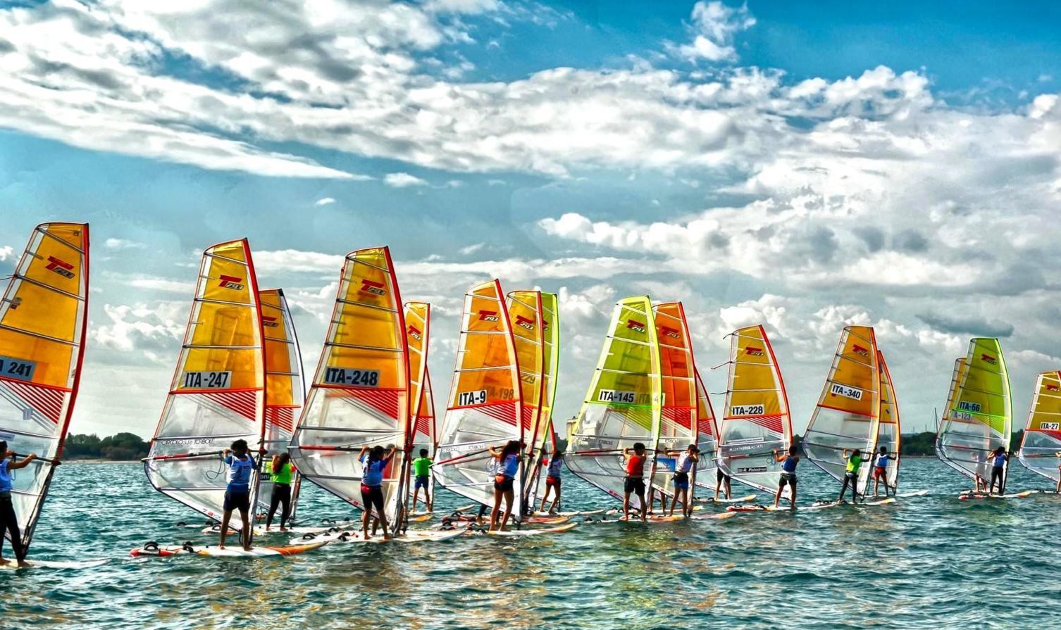 Copertina per Monfalcone, ritorna la Coppa Italia di windsurf con il Trofeo Roberto Lipizer a Marina Julia