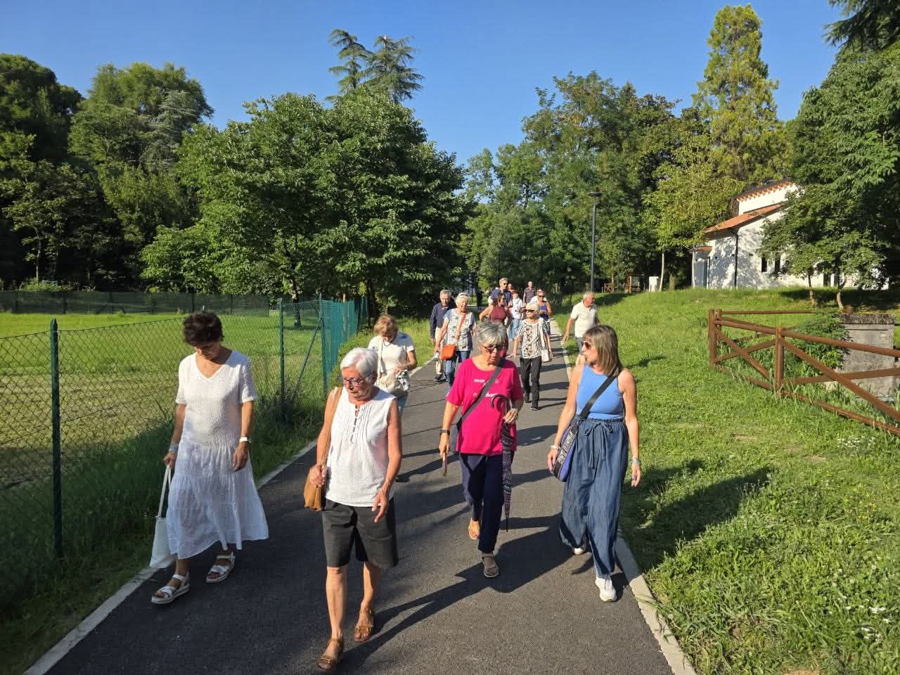 Immagine per ‘La Camminata per la Vita’ fa tappa a Gorizia: dai Giardini di Corso Verdi al Parco Coronini per sensibilizzare contro la violenza di genere