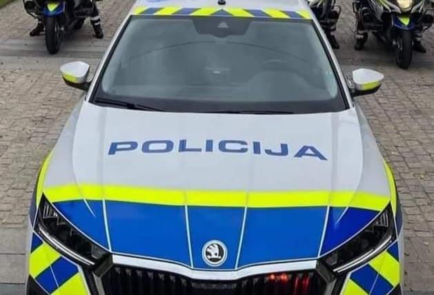 Immagine per Motociclista cade a Miren- Kostanjevica, persona ubriaca in atteggiamenti violenti: gli interventi della Policija 