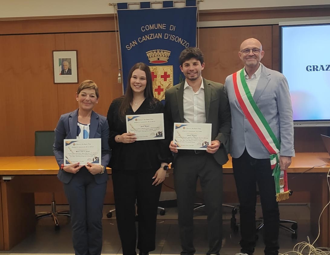 Immagine per San Canzian premia il merito: il top delle tesi magistrali riconosciuto a Giada Gergolet, Maria Luisa D'Acunto e Andrea Buffolini 