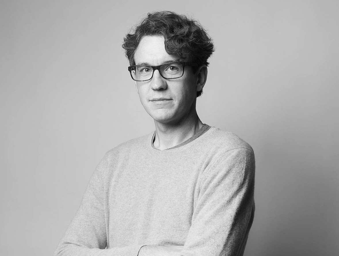 Immagine per L’intelligenza artificiale accelera, il lavoro rincorre: «Serve ripensare il progresso»