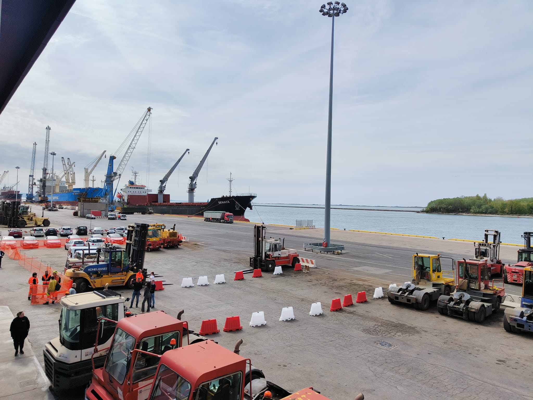 Immagine per Riforma della portualità italiana e ricadute sul Fvg, convegno all'Euro Palace Hotel di Monfalcone 