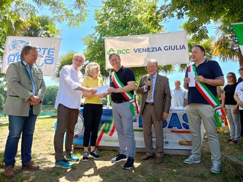 Immagine per Fotonotizia - Giornata Lions della 'Pesca in Amicizia': donati 12mila euro a sostegno di Versa e Brazzano