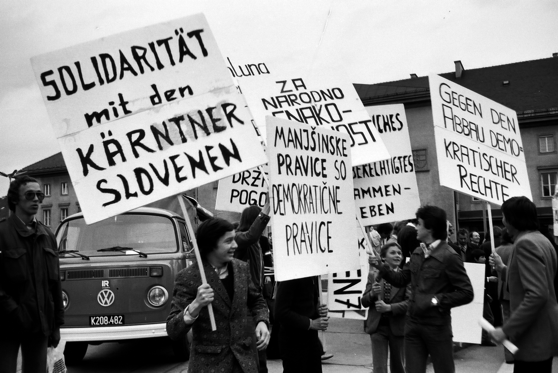 Immagine per Fotonotizia – Minoranza slovena in Carinzia, all'EPIC di Nova Gorica la mostra ‘I turbolenti anni Settanta’