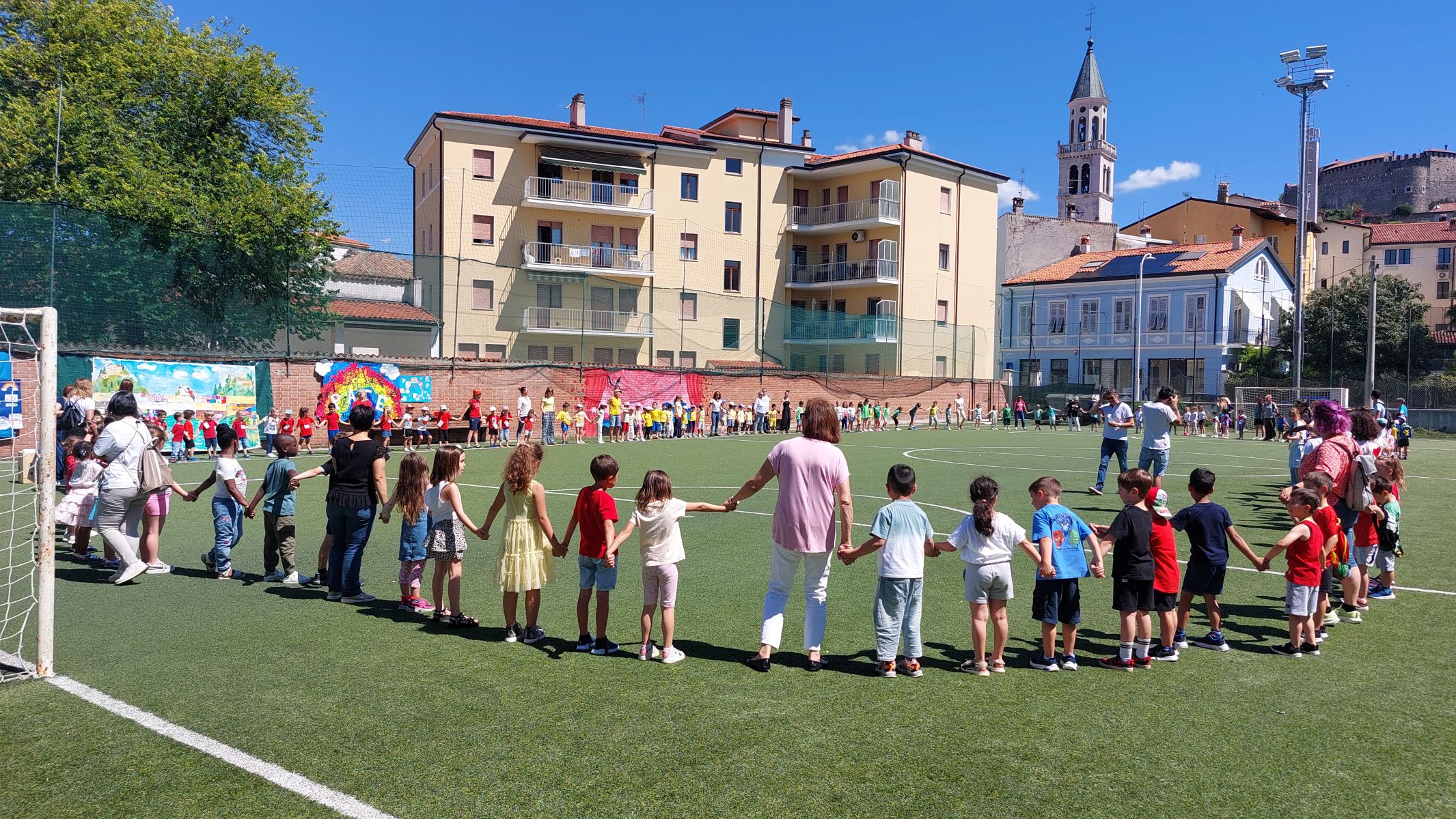 Gorizia, quasi duecento bambini celebrano ‘Vivere la pace Go25!’: 8 istituti coinvolti nel progetto