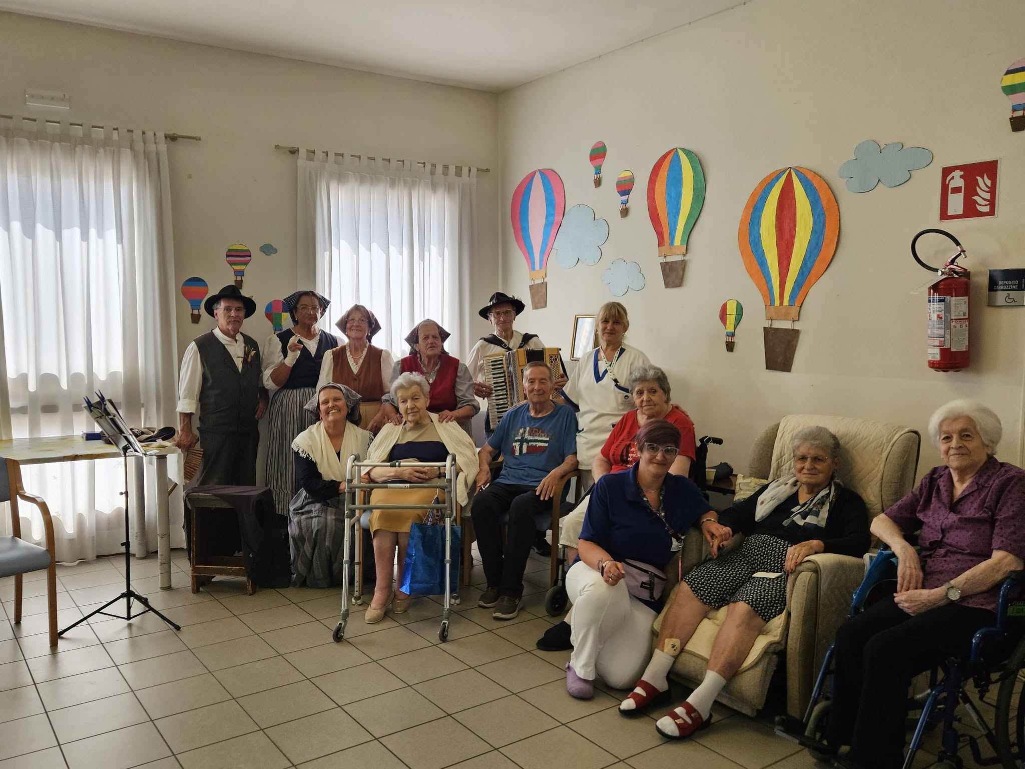 Immagine per Pieris, alla Rsa Mimosa la festa per i nati a luglio con il Gruppo Costumi Tradizionali Bisiachi