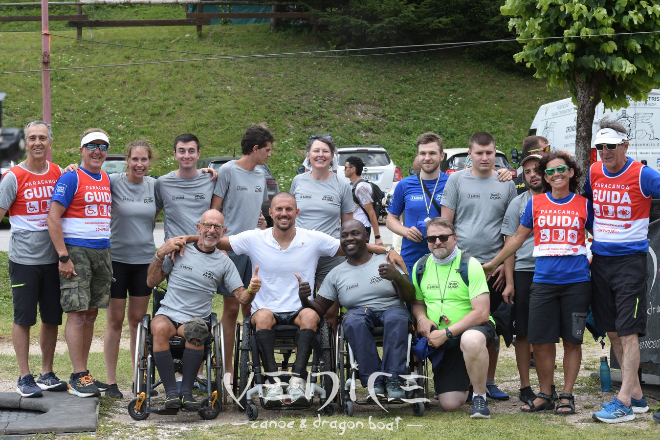 Immagine per Fotonotizia – Luca Da Prato premia i vincitori della Gara Internazionale di Canoa e Paracanoa ad Auronzo di Cadore