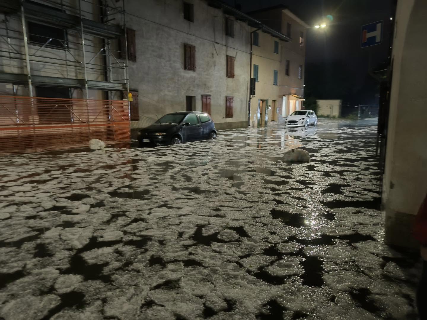 Immagine per Danni da maltempo e catastrofi, dalla Regione fino a 650 euro di contributo su polizze per le abitazioni e 1500 per i condomini 