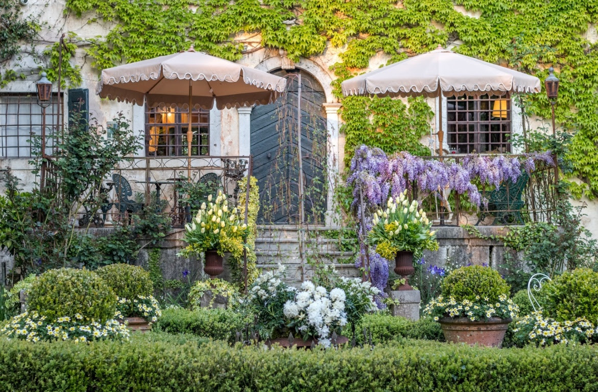 Immagine per Il Castello di Strassoldo di Sopra riapre all’artigianato e al vivaismo, torna il 55esimo ‘Magici Intrecci’