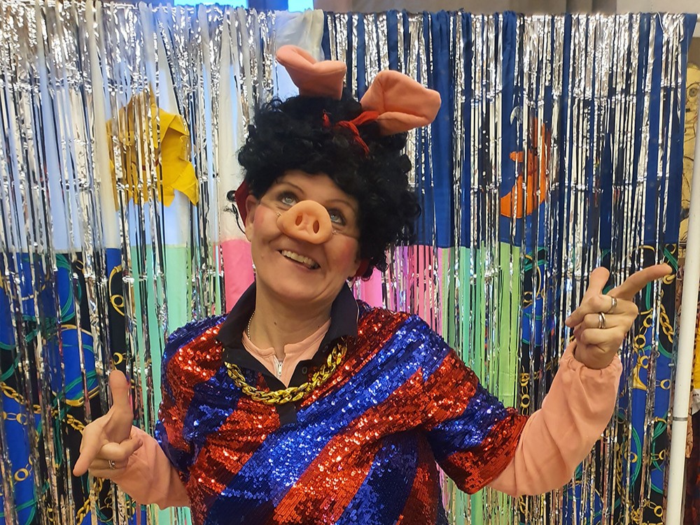 Immagine per Al Kulturni dom di Gorizia lo spettacolo in sloveno ‘Zvezde plešejo’: continua la rassegna per bambini ‘Komigo Baby’