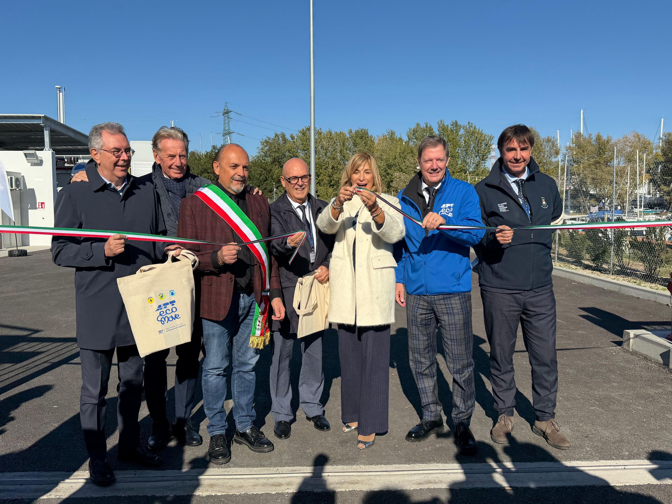 Immagine per APT Gorizia taglia il nastro per l’impianto d’idrogeno verde al Lisert: «Unicum in Italia»