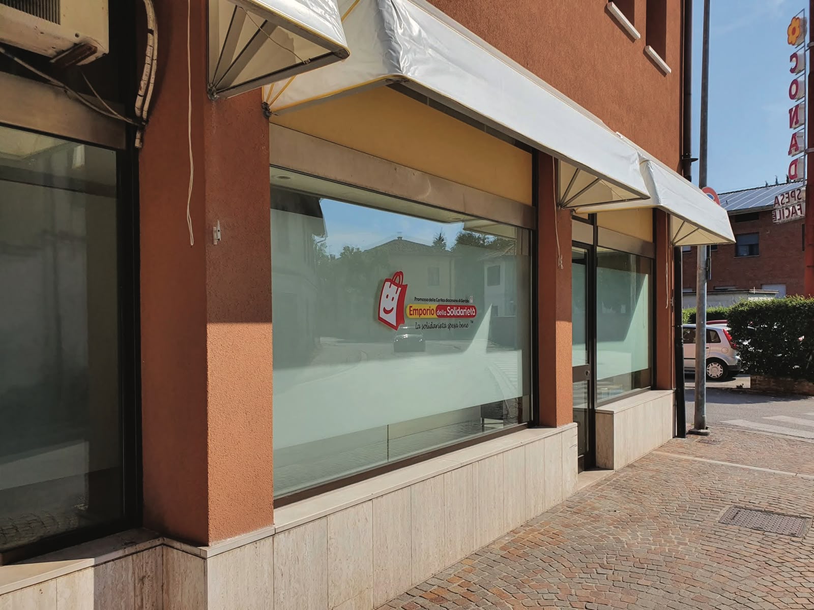 Immagine per Caritas Gorizia e CrediFriuli, si rinnova la collaborazione a sostegno dell’Emporio della Solidarietà di Cervignano 