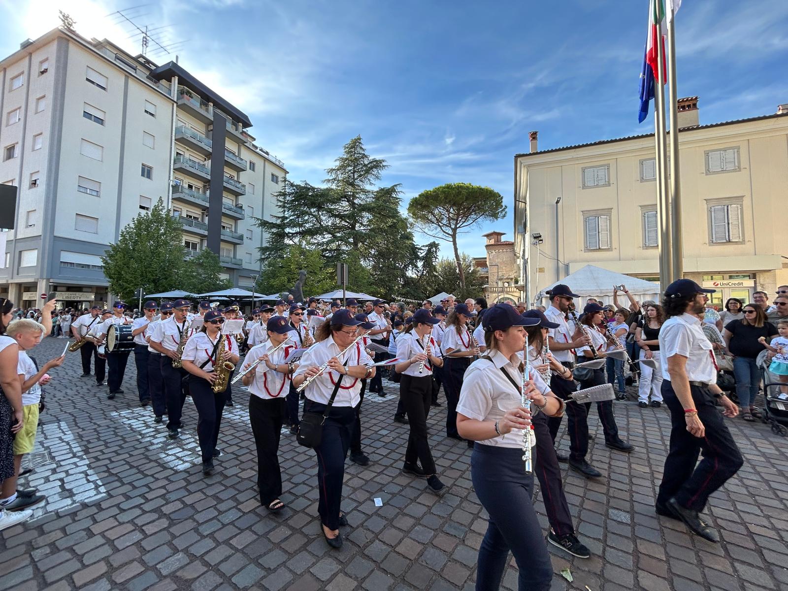 Immagine per Festa dell’Uva a Cormons, la Sfilata Provinciale delle Bande chiude con il pienone la 97esima edizione 