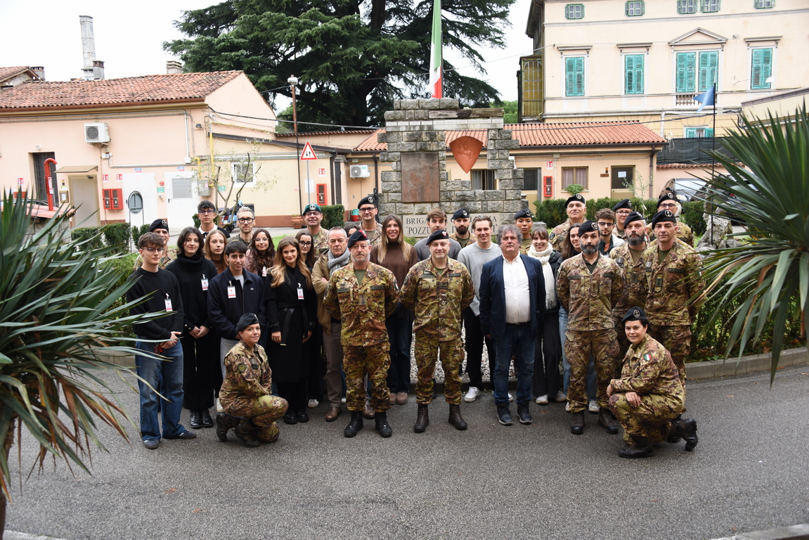 Immagine per Centralità delle relazioni pubbliche e rapporti con il territorio, ecco il focus del seminario sulla comunicazione della Brigata Pozzuolo