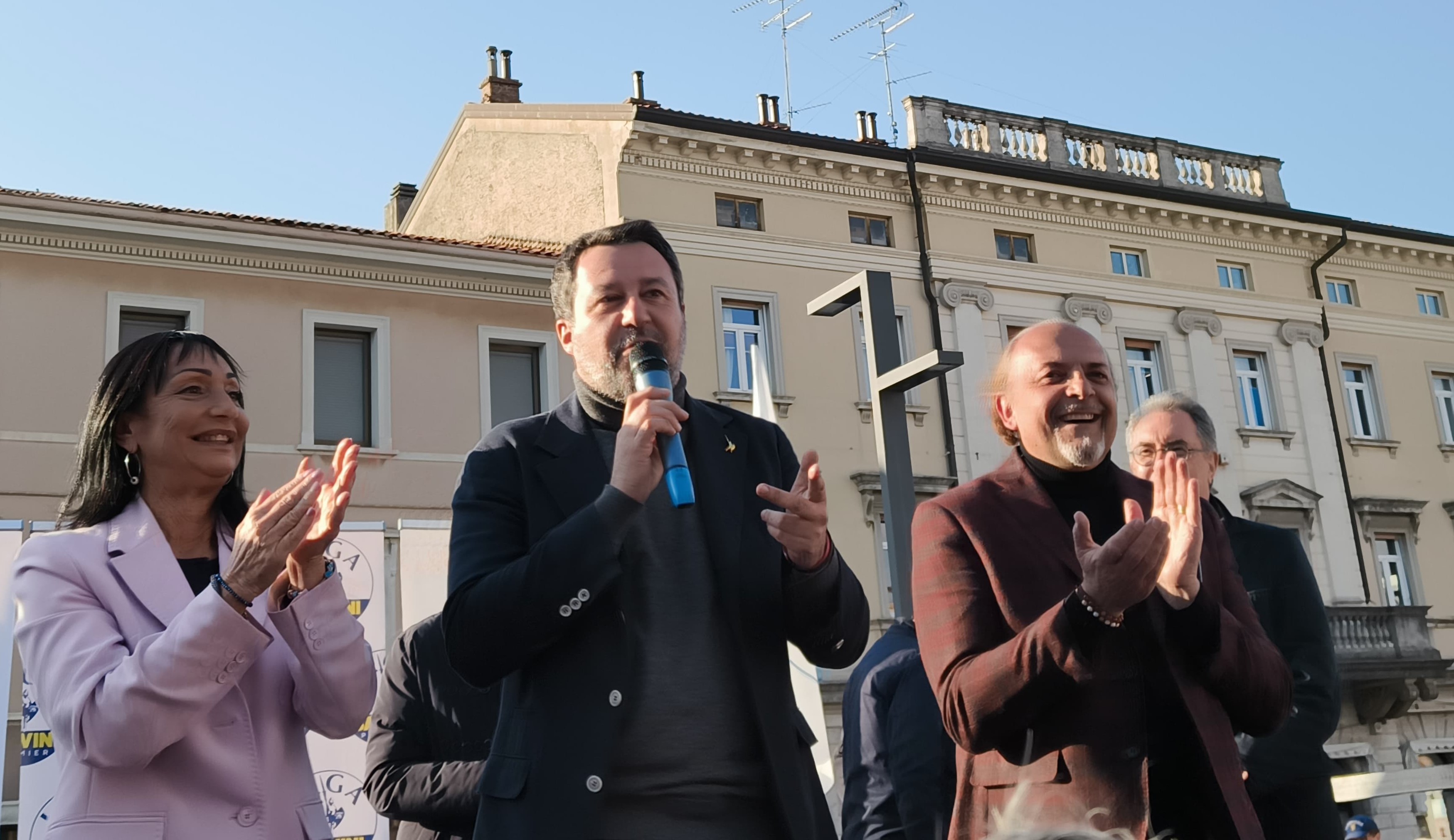 La Lega in piazza a Monfalcone a due anni dalla «marcia degli 8mila». Cisint, «Fu una violenza contro la nostra città»